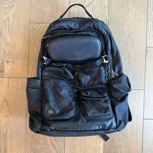 Lululemon cruiser backpack
